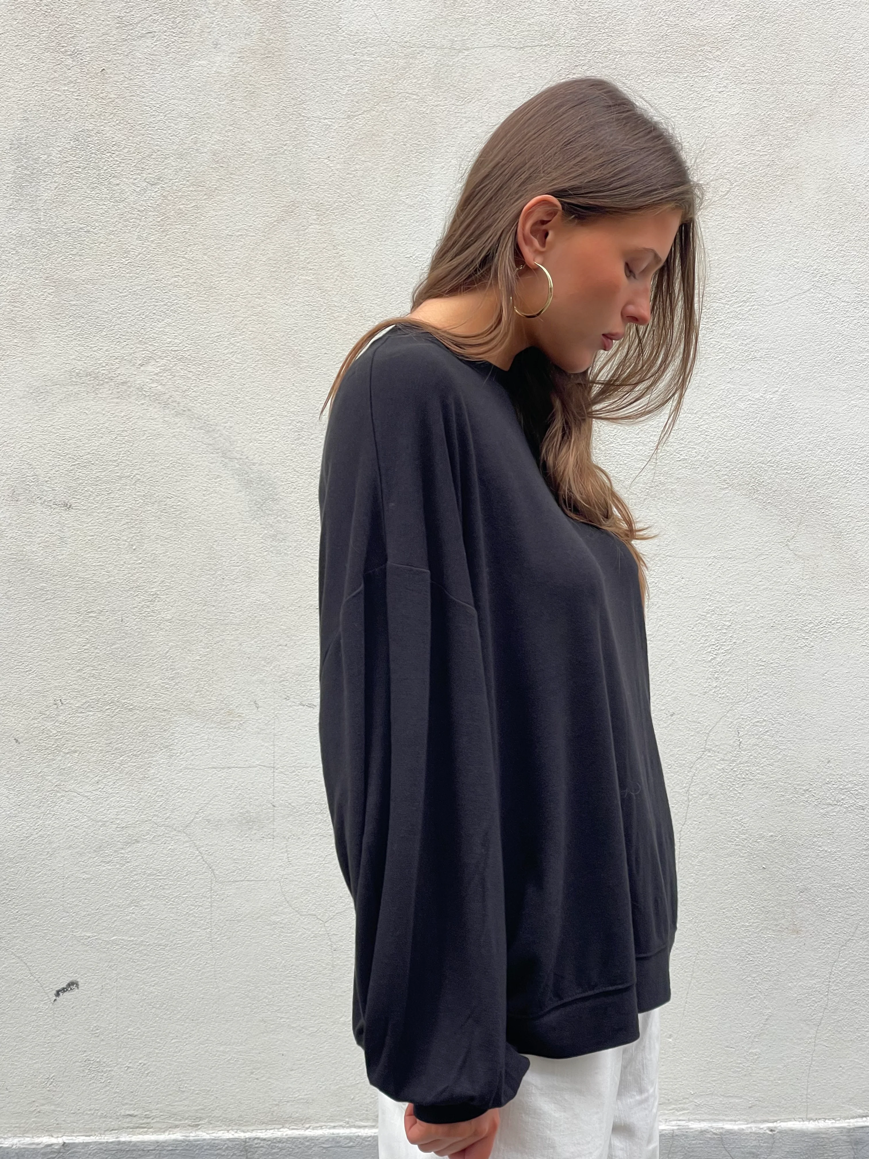 Basic Long Sleeve Tee Black - Image 10