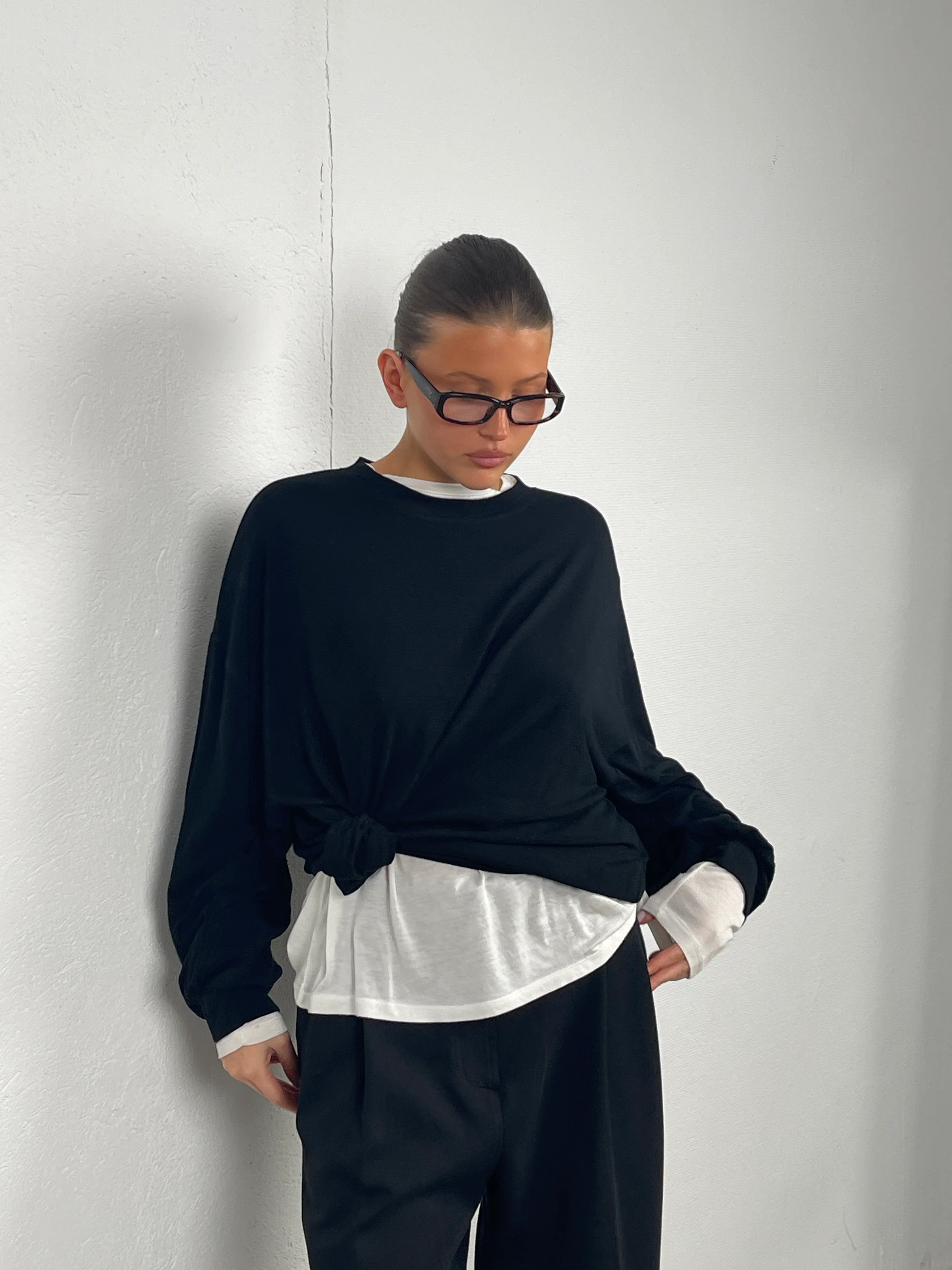 Basic Long Sleeve Tee Black - Image 3