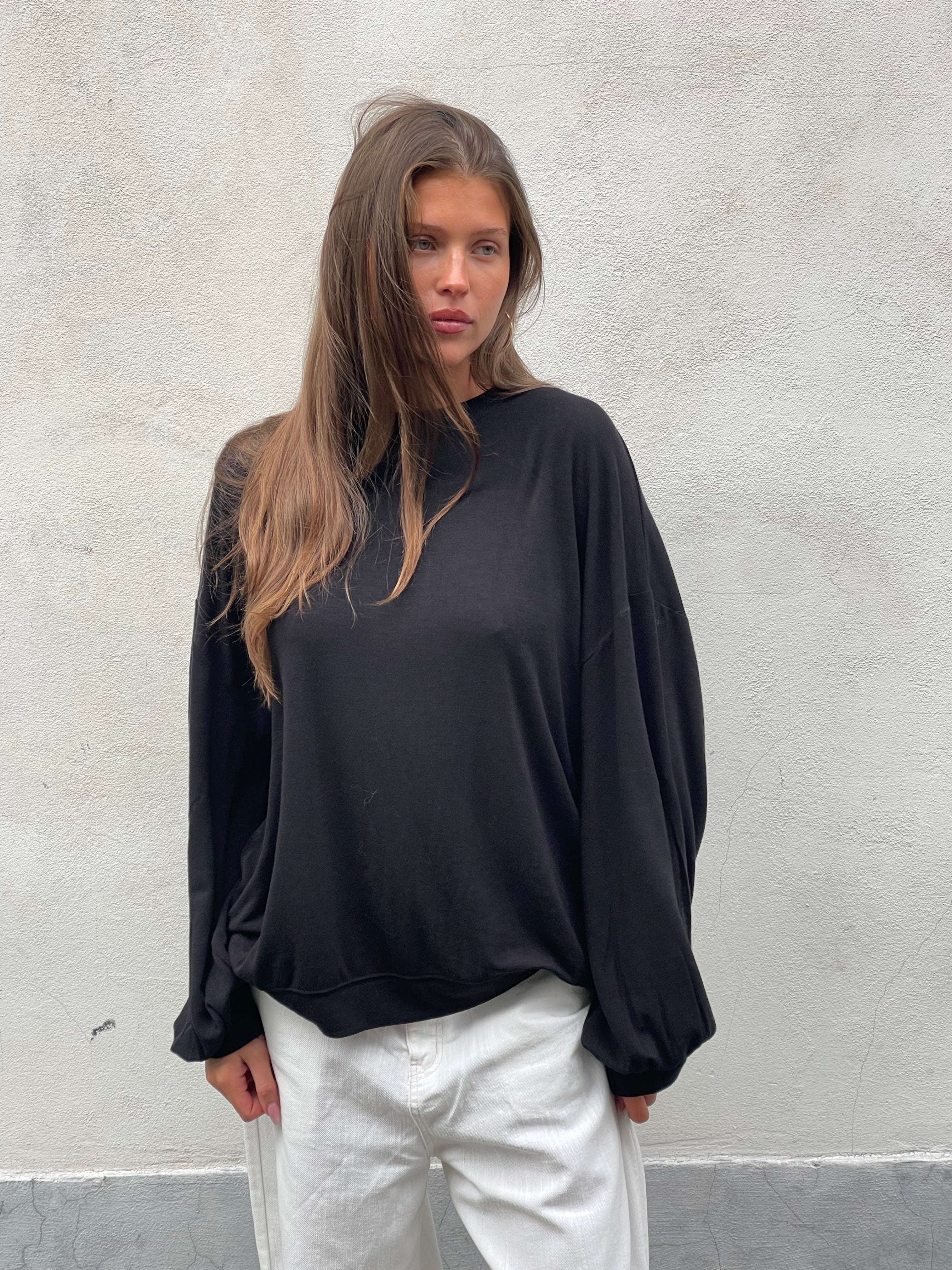 Basic Long Sleeve Tee Black - Image 9