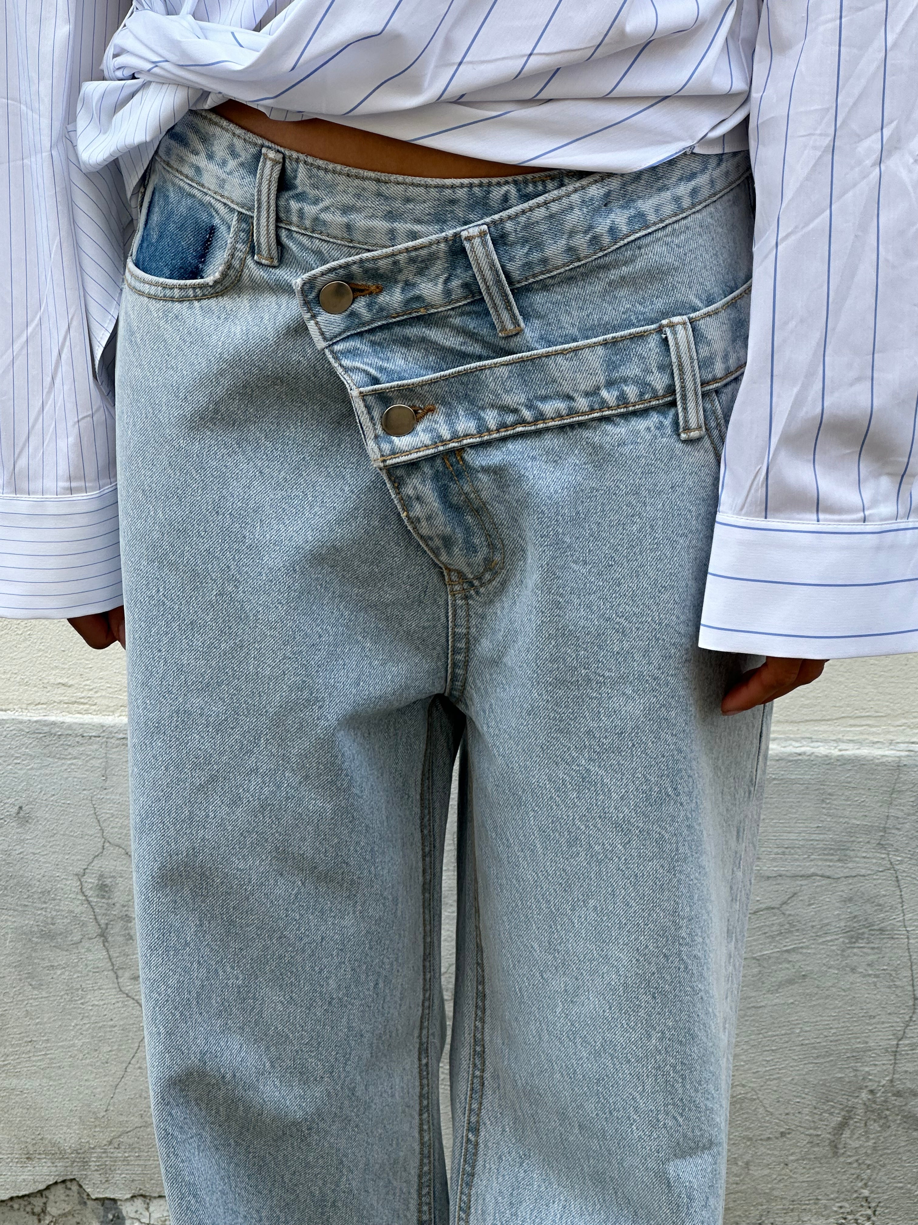 Criss Cross Jeans Light Blue - Image 7