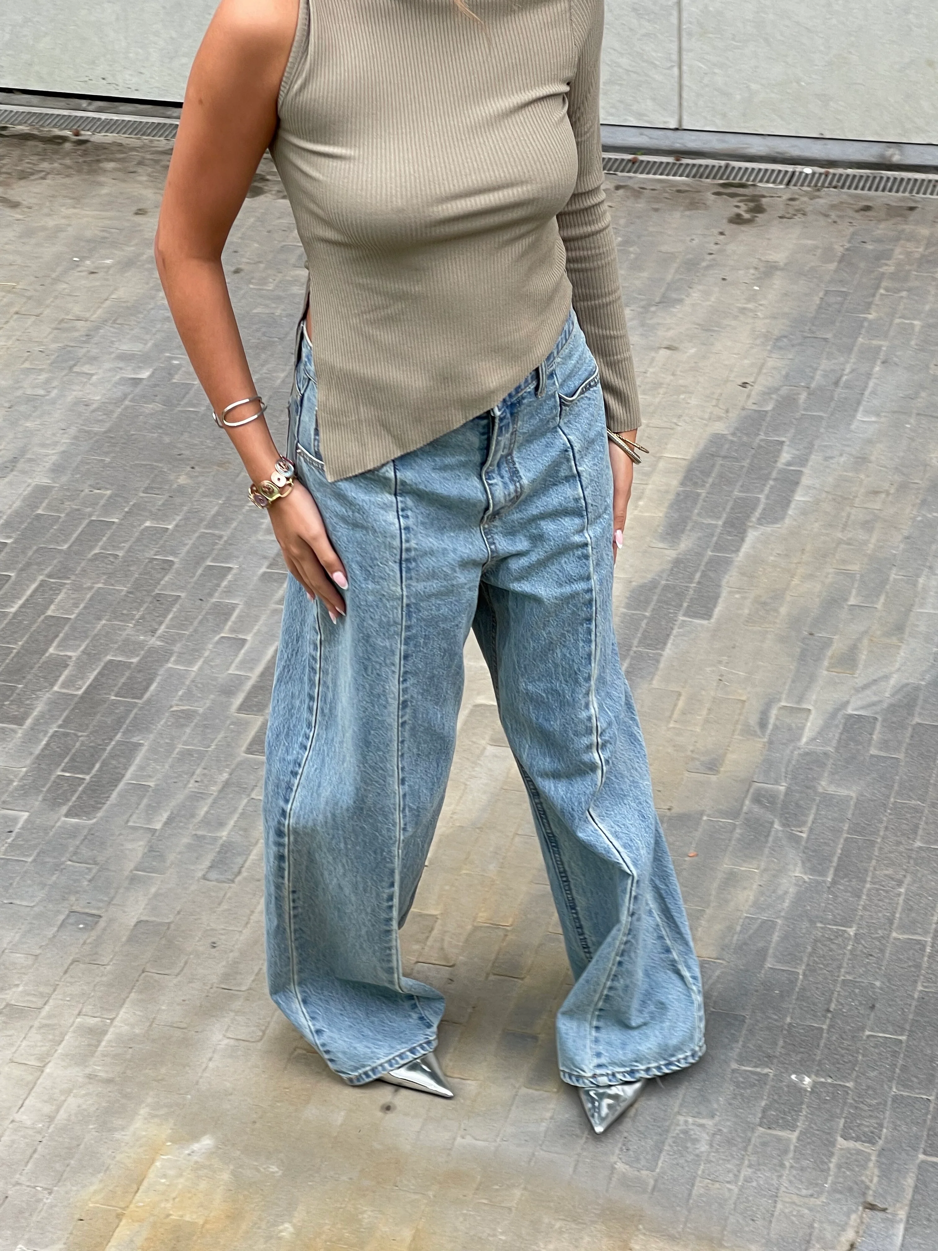 Flared Seam Detail Jeans Light Blue - Image 3