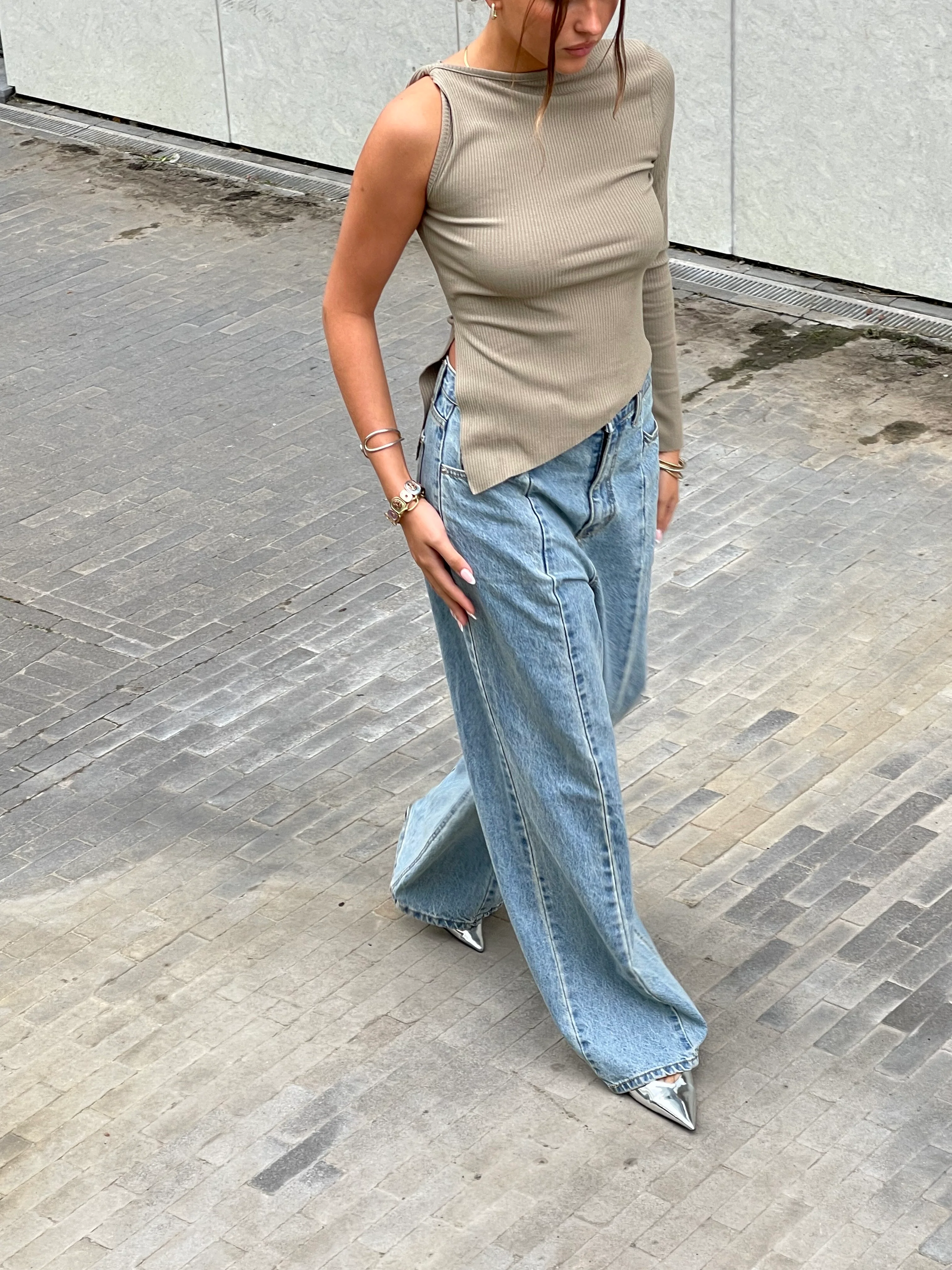 Flared Seam Detail Jeans Light Blue - Image 6