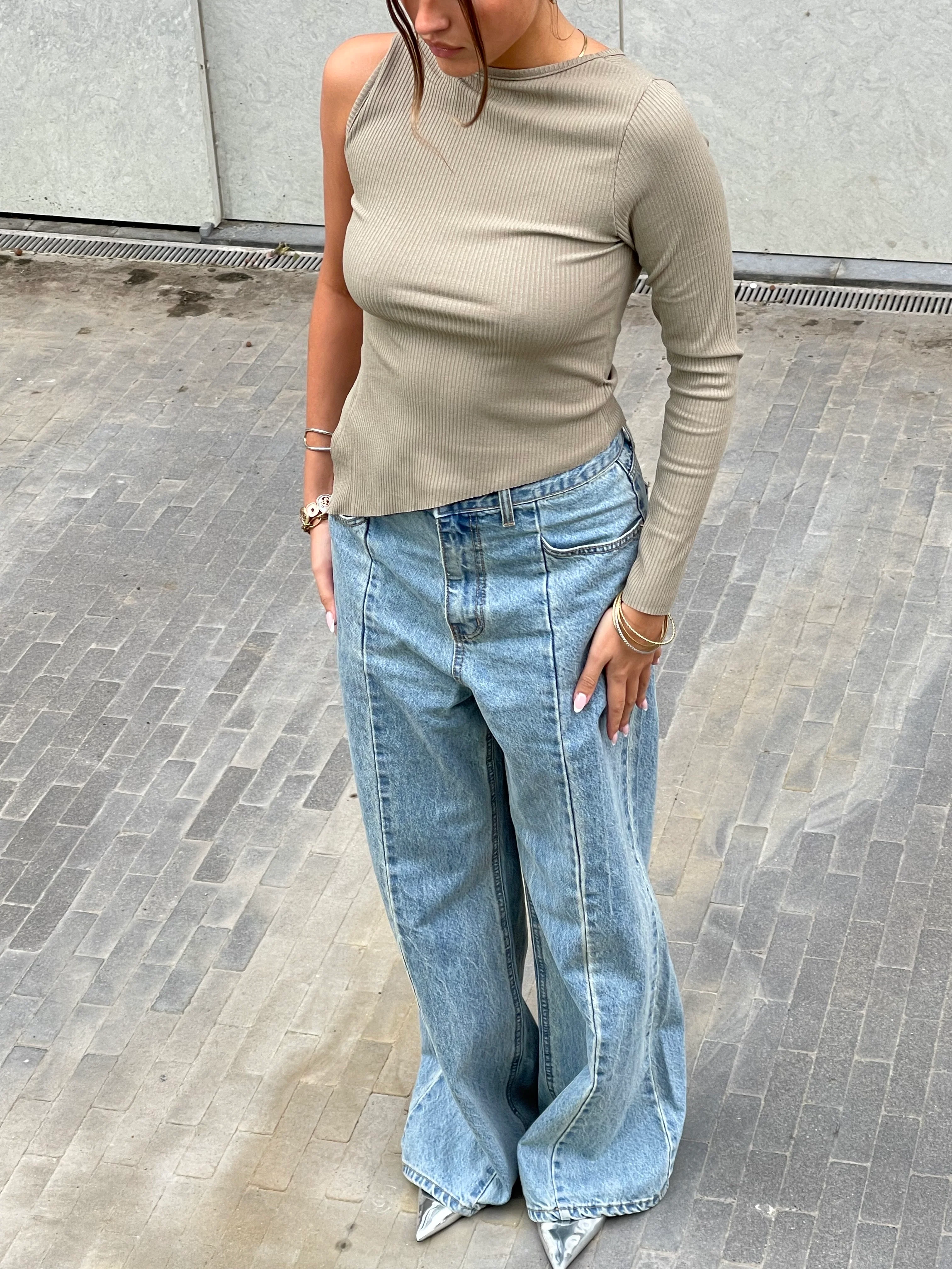 Flared Seam Detail Jeans Light Blue - Image 7