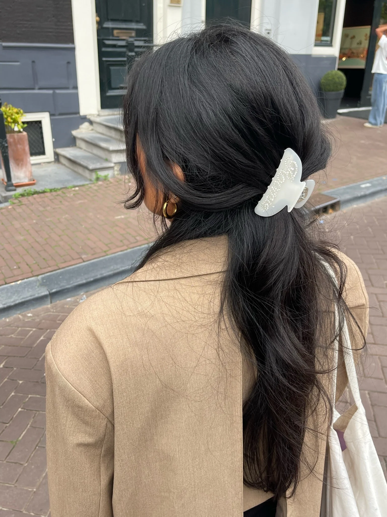 Roomie Hairclip - Image 3