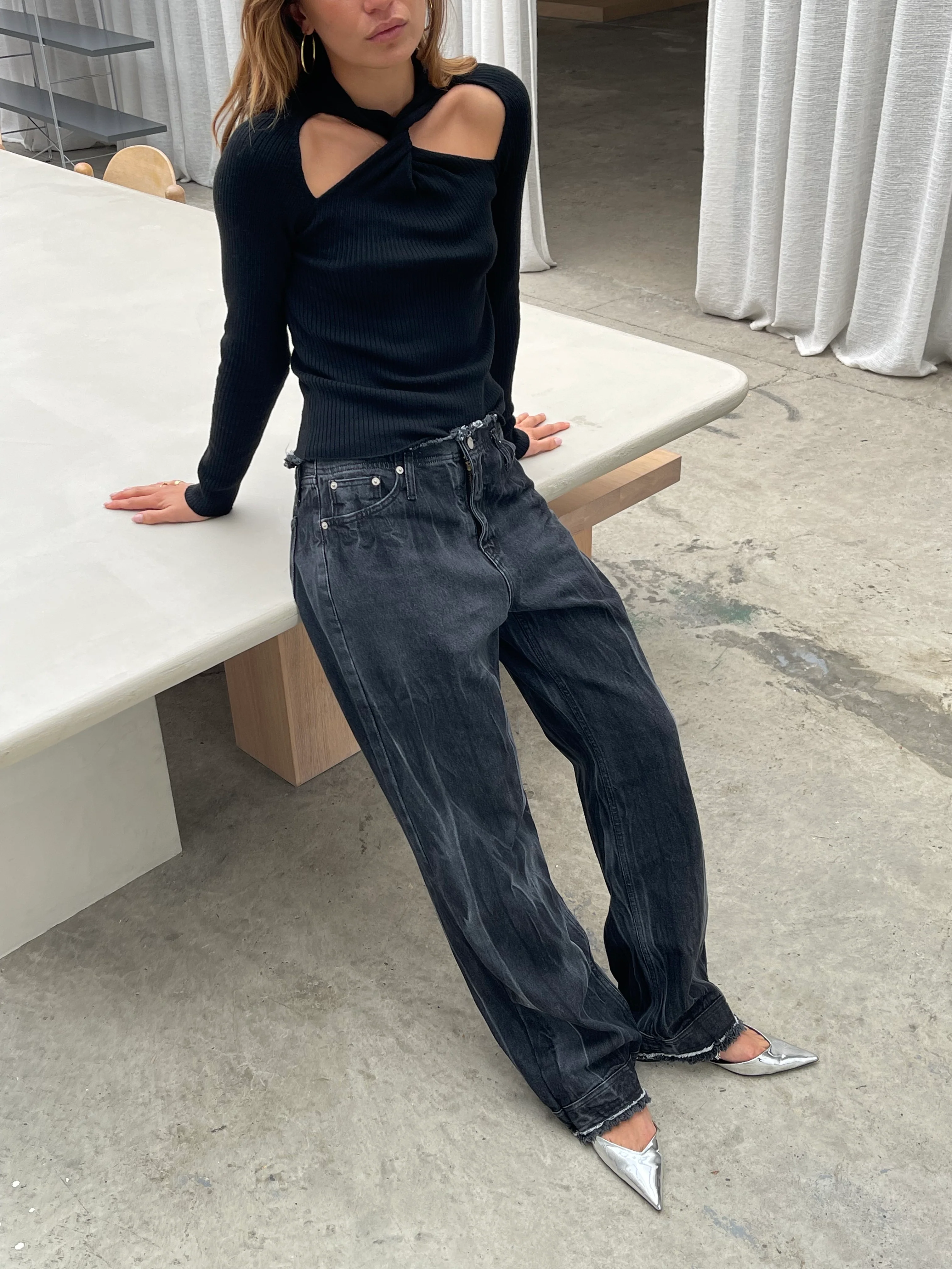 Low Rise Jeans Faded Black - Image 10