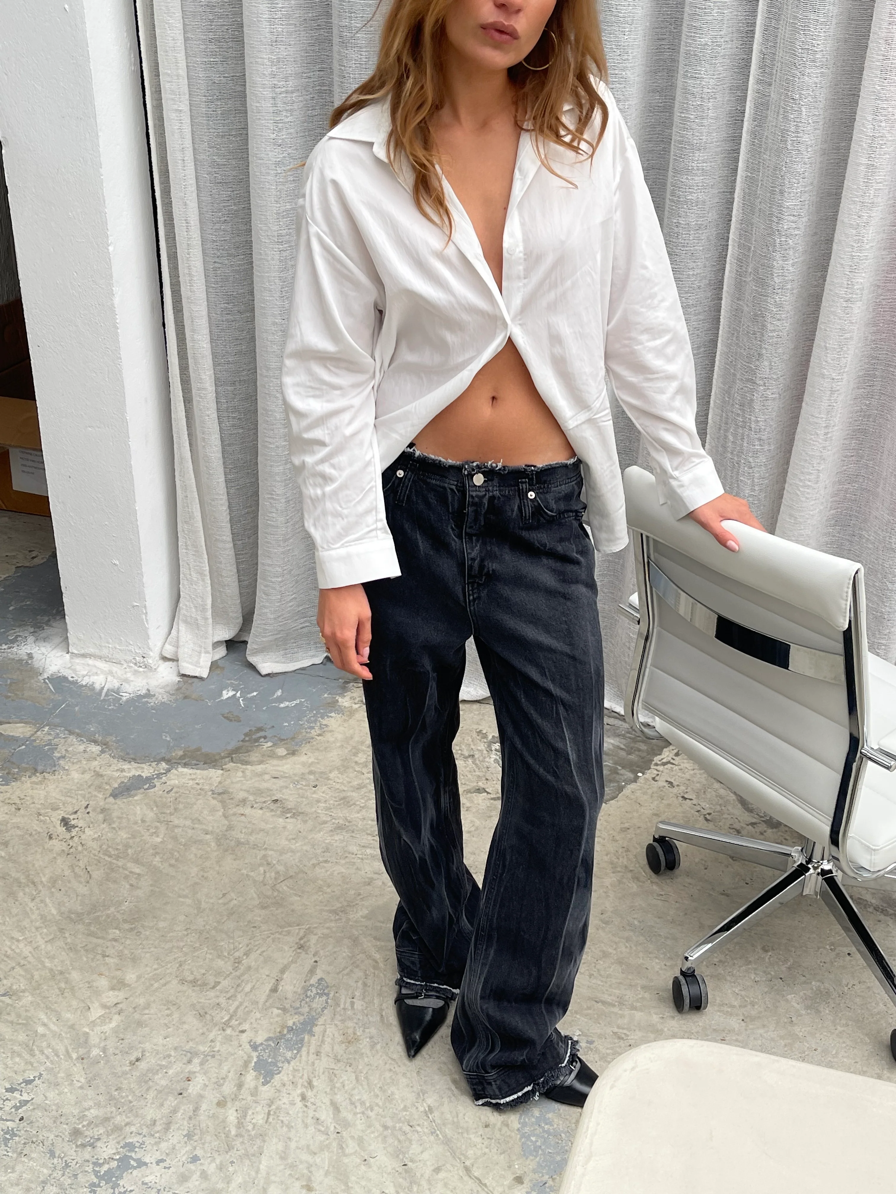 Low Rise Jeans Faded Black - Image 4