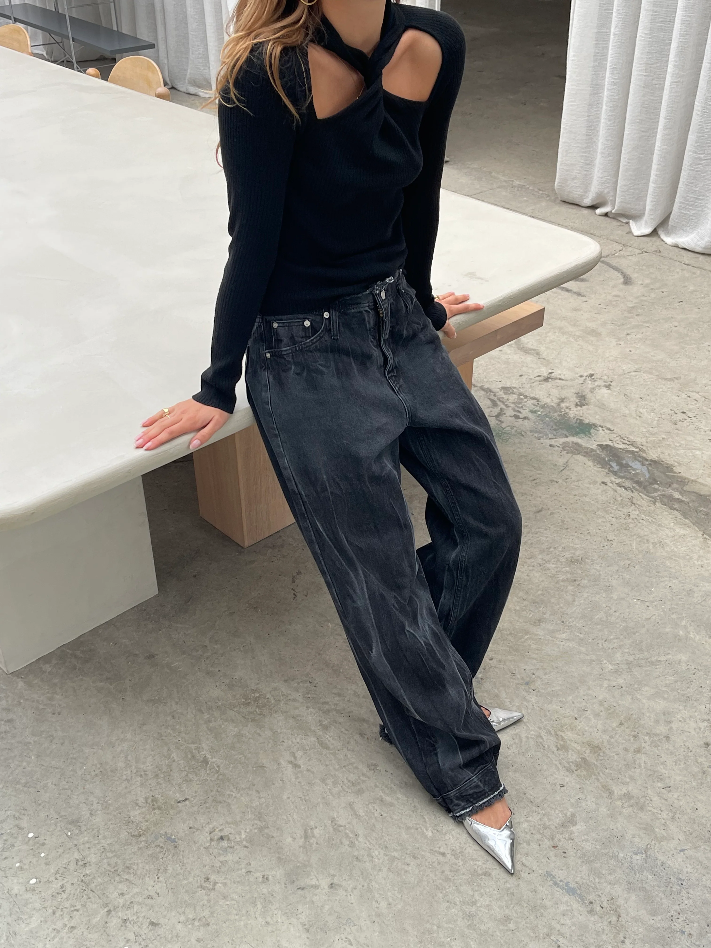 Low Rise Jeans Faded Black - Image 9