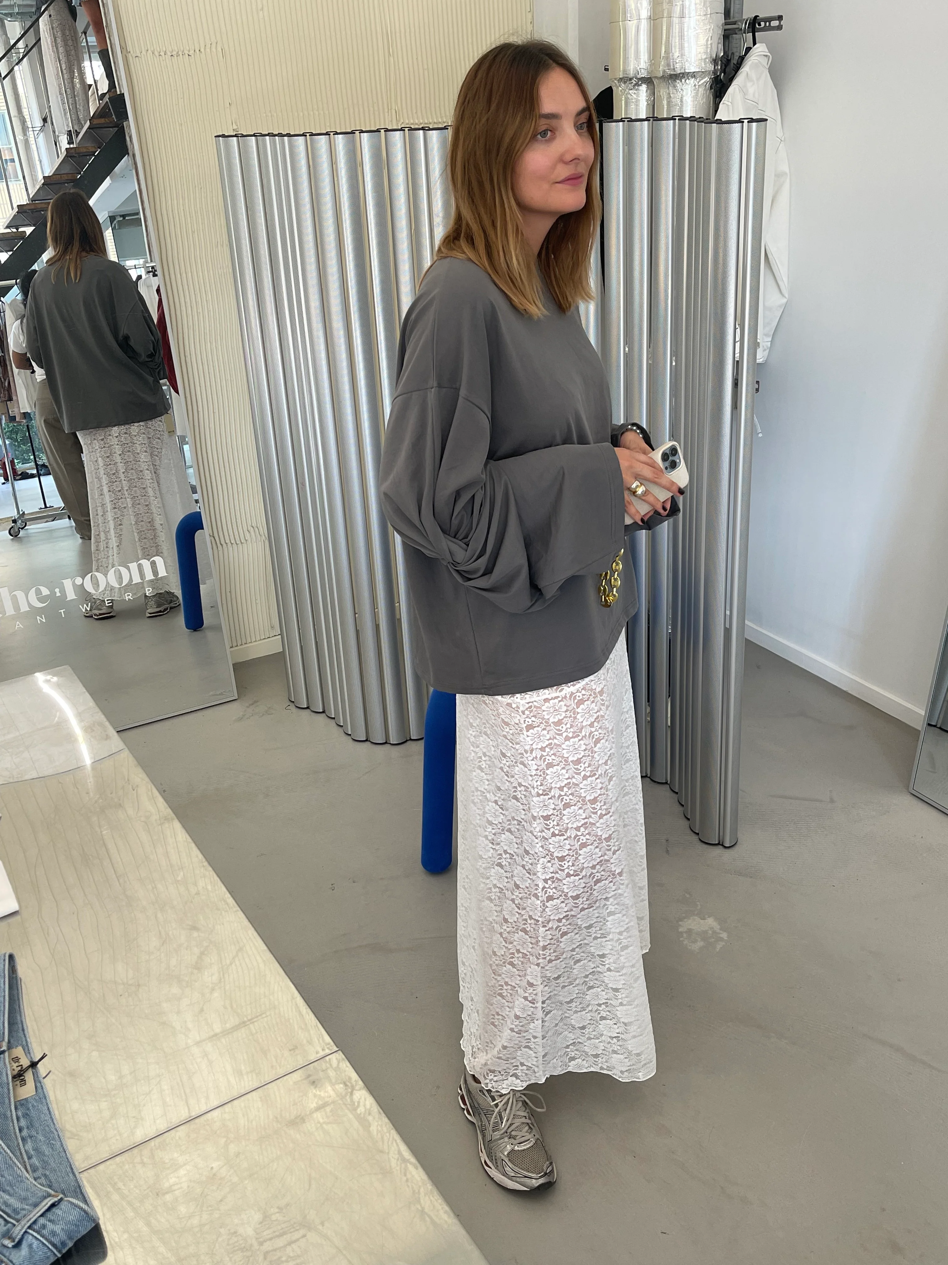 Oversized Twisted Longsleeve Charcoal - Image 5