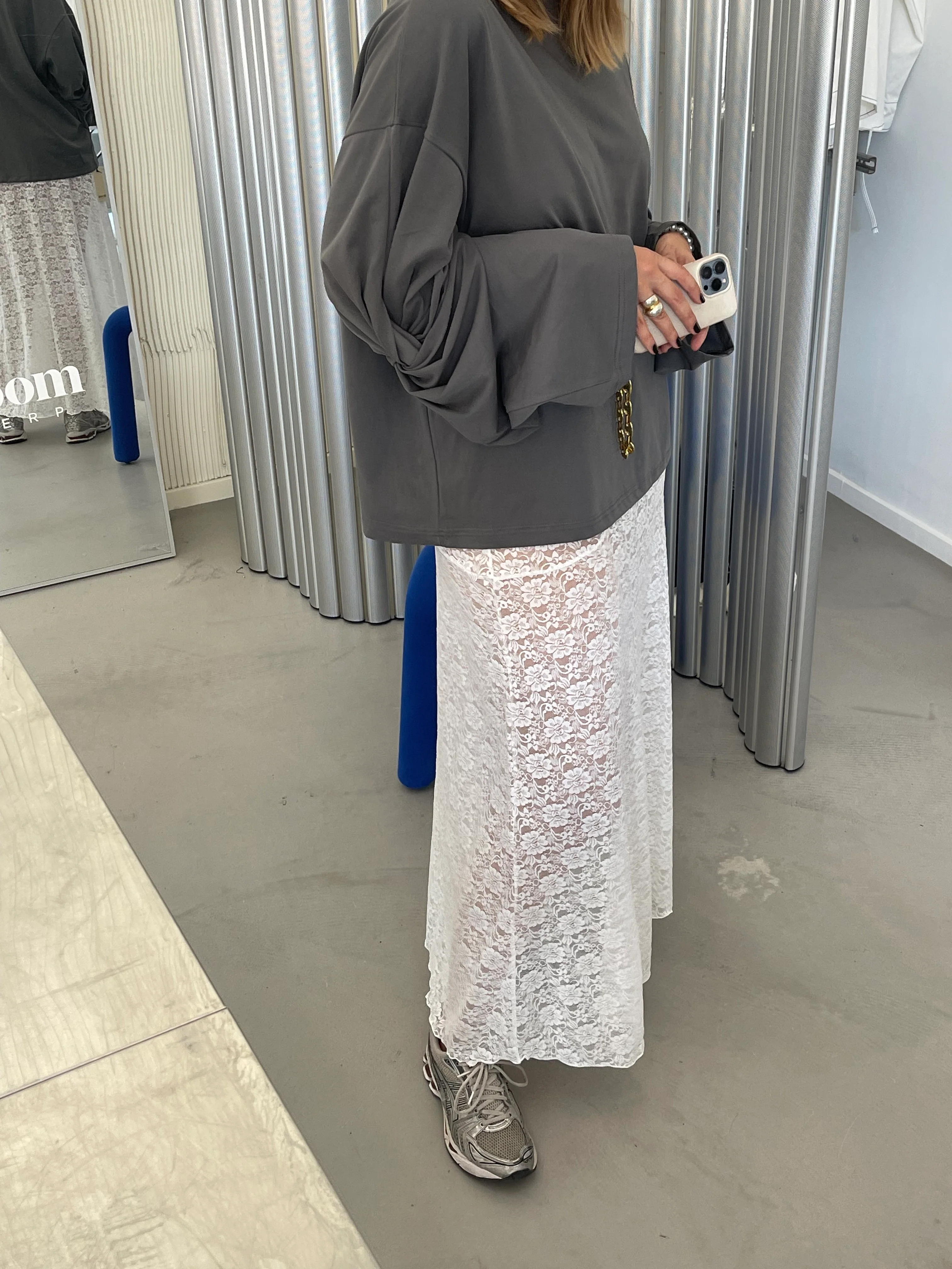 Oversized Twisted Longsleeve Charcoal - Image 7